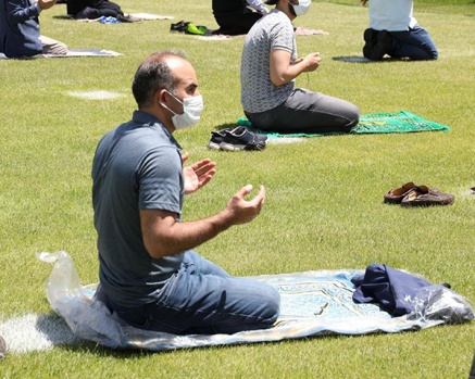 74 GÜN SONRA YAŞANAN CUMA COŞKUSU