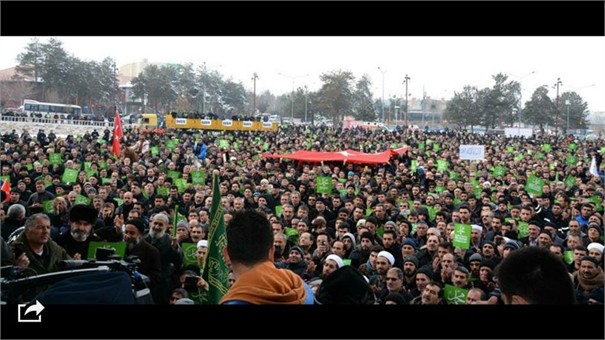 ERZURUM'DA ZULME LANET, PEYGAMBERE SAYGI YÜRÜYÜŞÜ