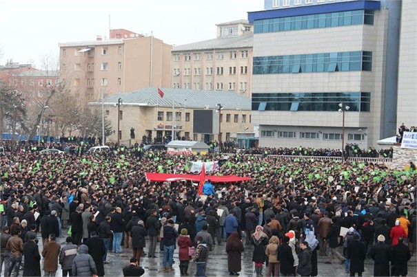 ERZURUM'DA ZULME LANET, PEYGAMBERE SAYGI YÜRÜYÜŞÜ