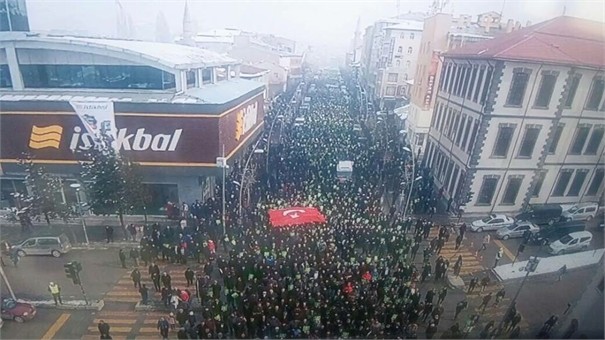 ERZURUM'DA ZULME LANET, PEYGAMBERE SAYGI YÜRÜYÜŞÜ