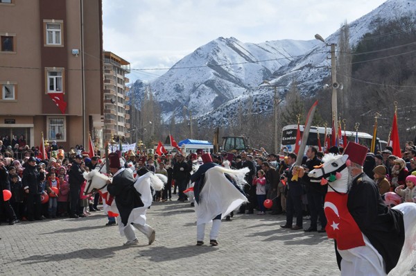 İSPİR'İN KURTULUŞU BÜYÜK COŞKUYLA KUTLANDI