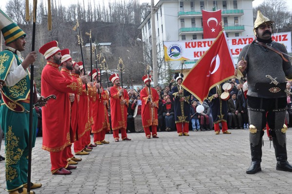 İSPİR'İN KURTULUŞU BÜYÜK COŞKUYLA KUTLANDI