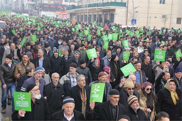 ERZURUM'DA ZULME LANET, PEYGAMBERE SAYGI YÜRÜYÜŞÜ