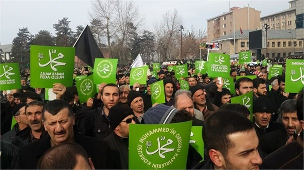 ERZURUM'DA ZULME LANET, PEYGAMBERE SAYGI YÜRÜYÜŞÜ