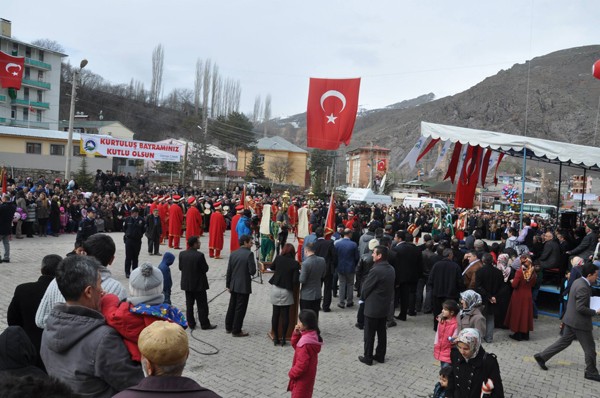 İSPİR'İN KURTULUŞU BÜYÜK COŞKUYLA KUTLANDI