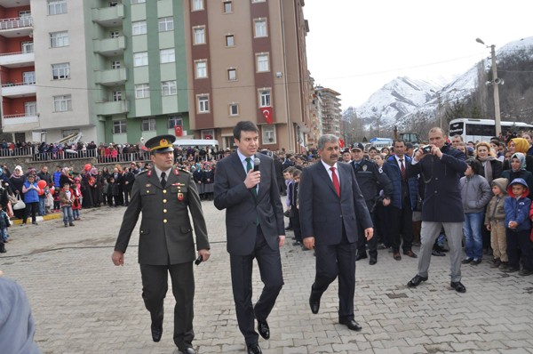 İSPİR'İN KURTULUŞU BÜYÜK COŞKUYLA KUTLANDI