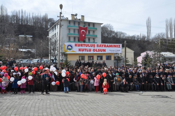 İSPİR'İN KURTULUŞU BÜYÜK COŞKUYLA KUTLANDI