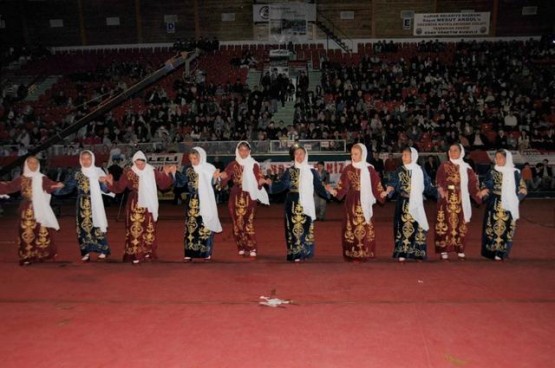 ESAV'DAN MUHTEŞEM ŞÖLEN