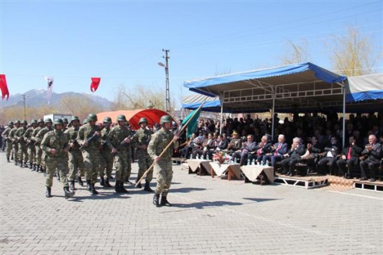 OLTU'DA KURTULUŞ COŞKUSU