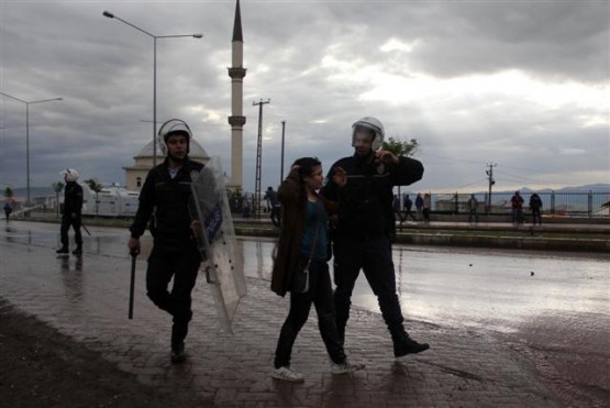 ERZURUM'DA GEZİ PARKI PROTESTOSU