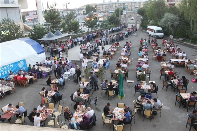 PALANDÖKEN BELEDİYE BAŞKANI ORHAN BULUTLARLA İCRAATIN İÇİNDEN