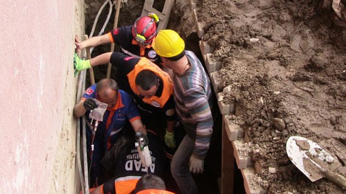 ERZURUM’DA GÖÇÜK ALTINDA CAN PAZARI