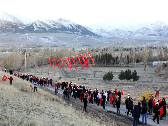 ERZURUM'DA ECDADA SAYGI YÜRÜYÜŞÜ