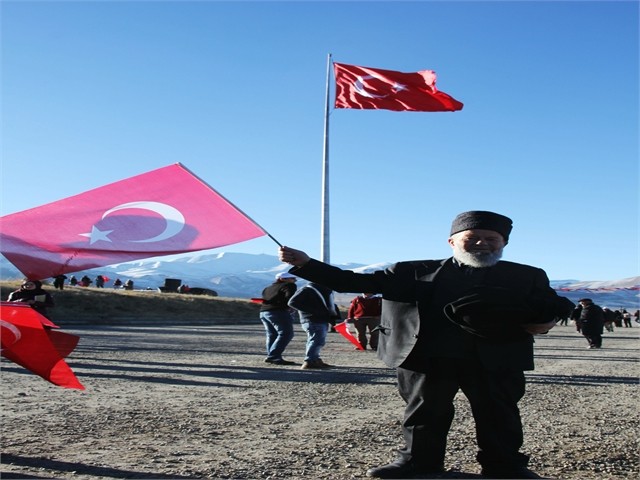 ERZURUM'DA ECDADA SAYGI YÜRÜYÜŞÜ