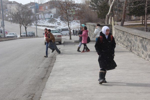 ERZURUM'U FIRTINA VURDU, HAYAT DURDU