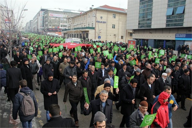 ERZURUM'DA ZULME LANET, PEYGAMBERE SAYGI YÜRÜYÜŞÜ