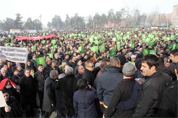 ERZURUM'DA ZULME LANET, PEYGAMBERE SAYGI YÜRÜYÜŞÜ