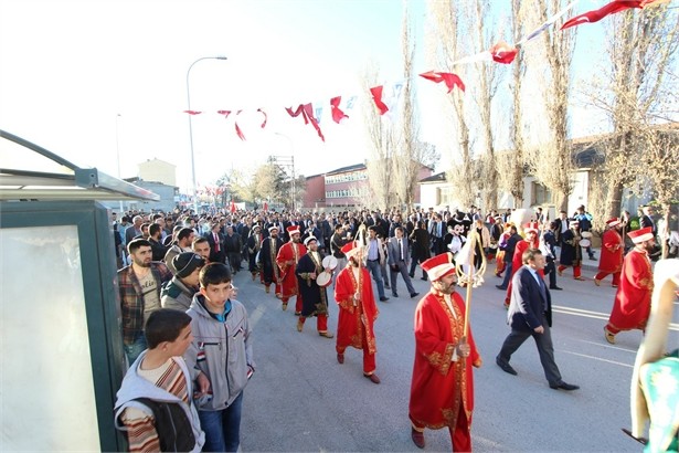 1. ILICA ÇERMİK FESTİVALİ RENKLİ GÖRÜNTÜLERE SAHNE OLDU