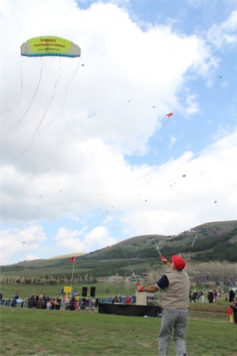 ERZURUM UÇURTMALARLA ŞENLENDİ