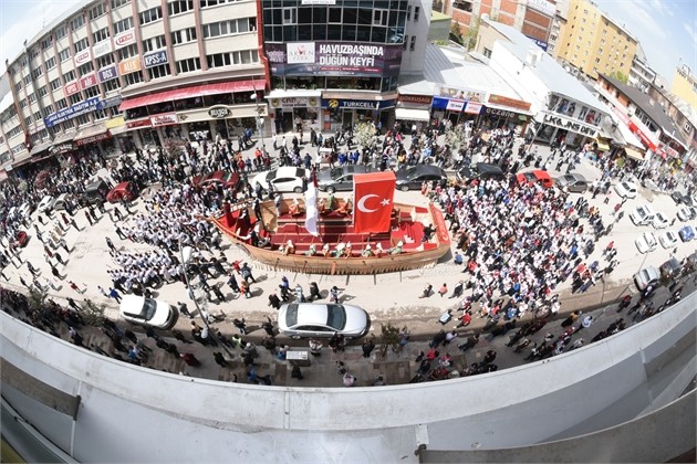 ERZURUM'DA COŞKULU VE RENKLİ FETİH KUTLAMASI