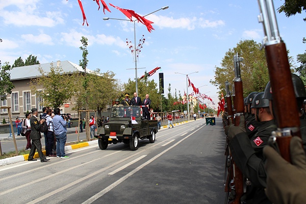 ERZURUM'DA ZAFER COŞKUSU