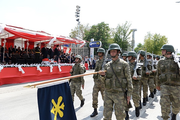 ERZURUM'DA ZAFER COŞKUSU