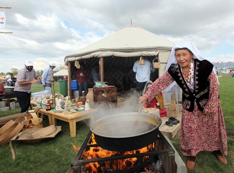 ERZURUM TÜRK OYUNLARI FESTİVALİ