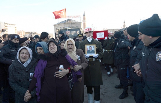 AFRİN ŞEHİDİ UMUT ÖZNÜTEPE SON YOLCULUĞUNA UĞURLANDI