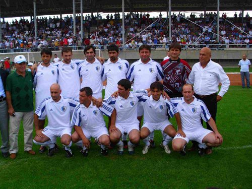 ERZURUMSPOR İÇİN SAHAYA İNDİLER