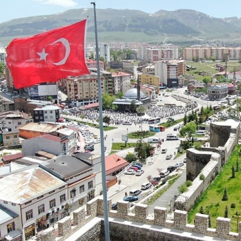 74 GÜN SONRA YAŞANAN CUMA COŞKUSU