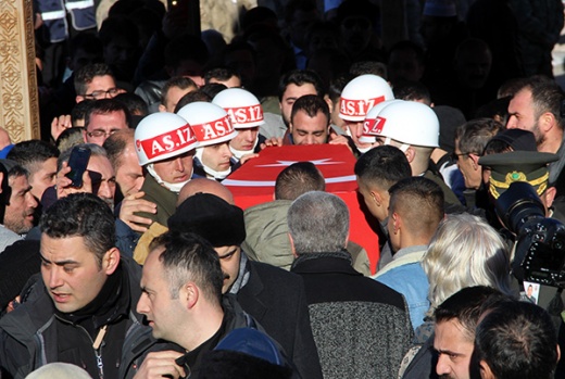 AFRİN ŞEHİDİ UMUT ÖZNÜTEPE SON YOLCULUĞUNA UĞURLANDI