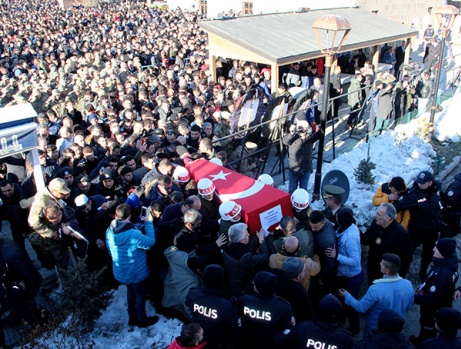 AFRİN ŞEHİDİ UMUT ÖZNÜTEPE SON YOLCULUĞUNA UĞURLANDI