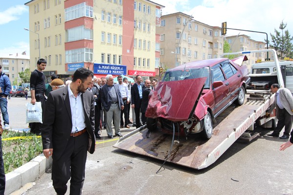 DADAŞKENT'TE TRAFİK KAZASI : 4 YARALI