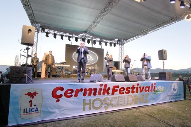 1. ILICA ÇERMİK FESTİVALİ RENKLİ GÖRÜNTÜLERE SAHNE OLDU