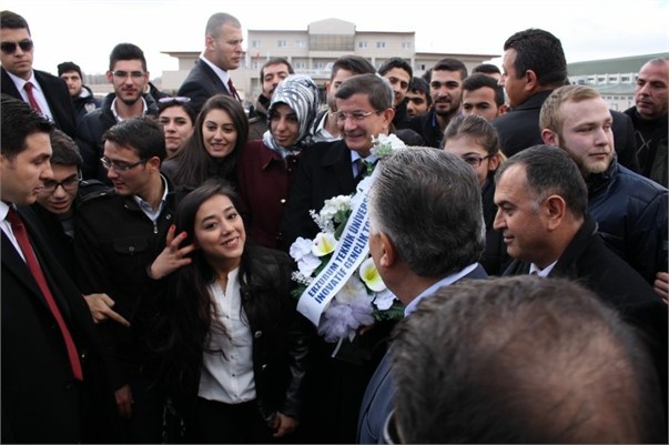 BAŞBAKAN DAVUTOĞLU ERZURUM’DA