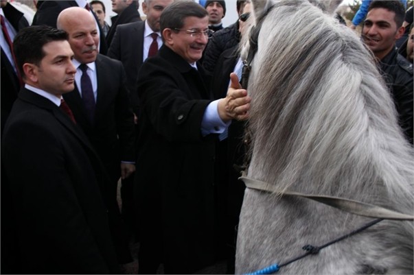 BAŞBAKAN DAVUTOĞLU ERZURUM’DA