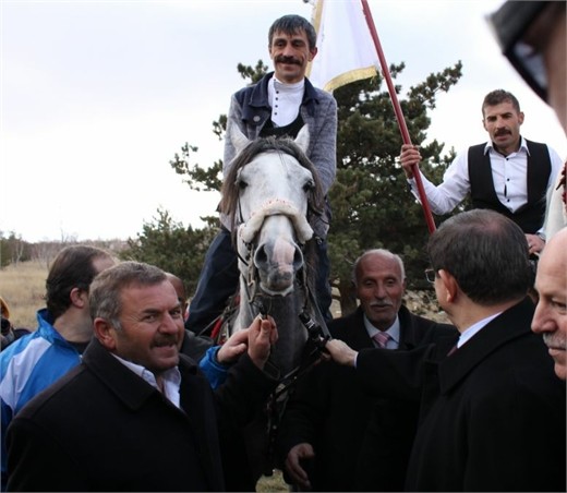 BAŞBAKAN DAVUTOĞLU ERZURUM’DA