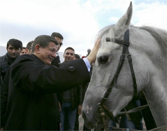 BAŞBAKAN DAVUTOĞLU ERZURUM’DA