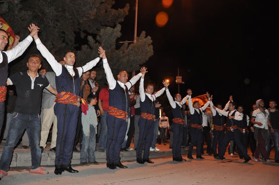 ERZURUM'DA CİMBOM COŞKUSU