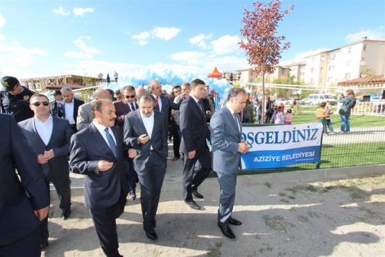 AZİZİYE'DE İKİ YENİ PARK AÇILDI