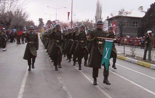 KURTULUŞ TÖRENİ