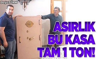 Asırlık bu kasa tam 1 ton!